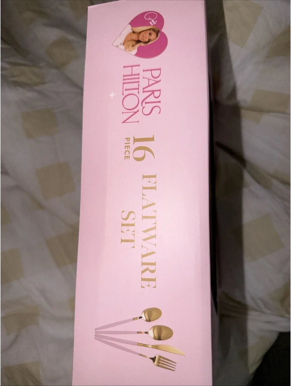 Paris Hilton 16pc Flatware Set Pink And gold